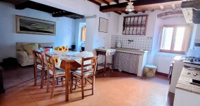 Beautiful restored house in characteristic Tuscan village